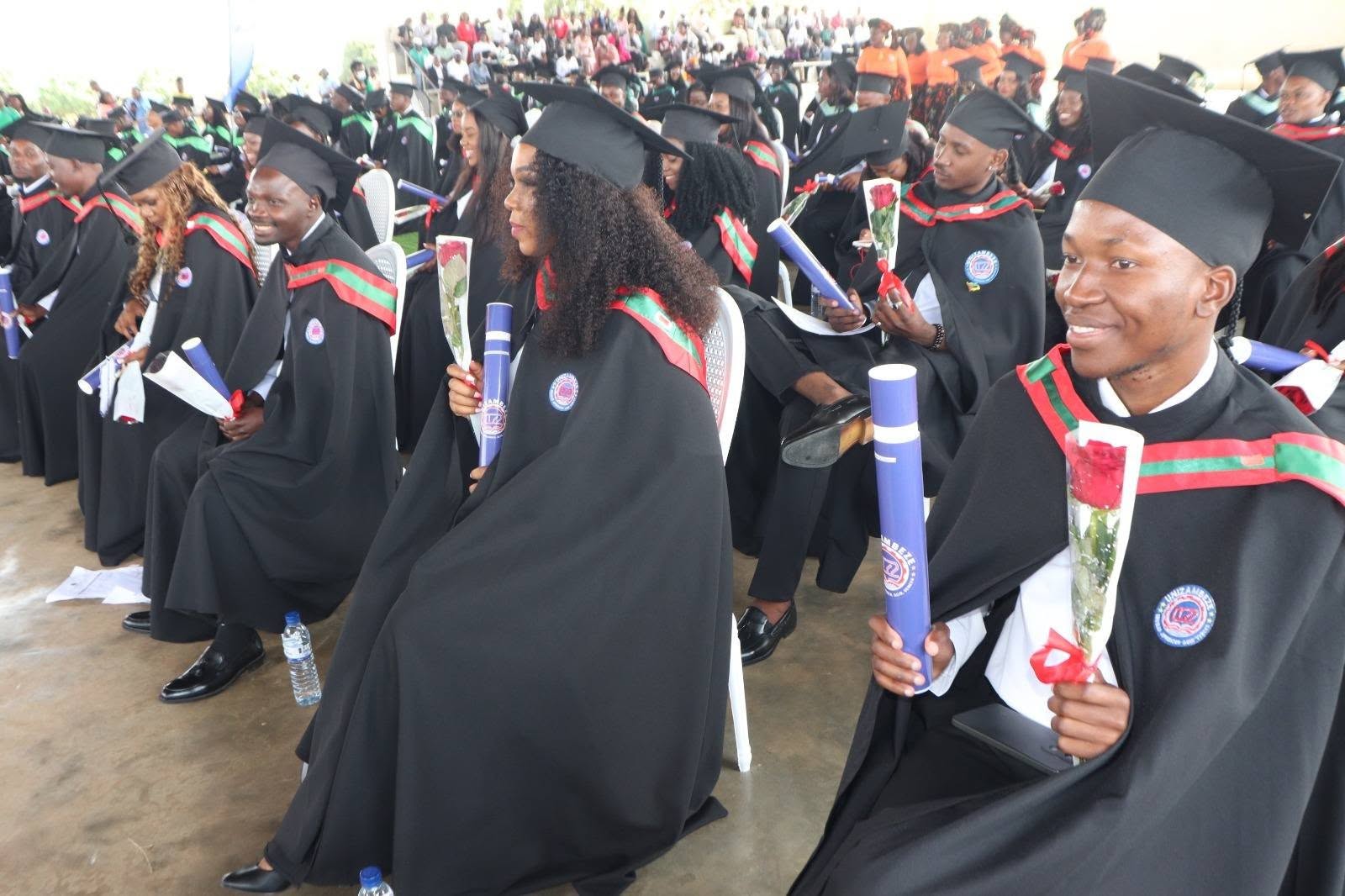 UniZambeze gradua 94 profissionais na XII Cerimónia de Graduação em Mocuba.